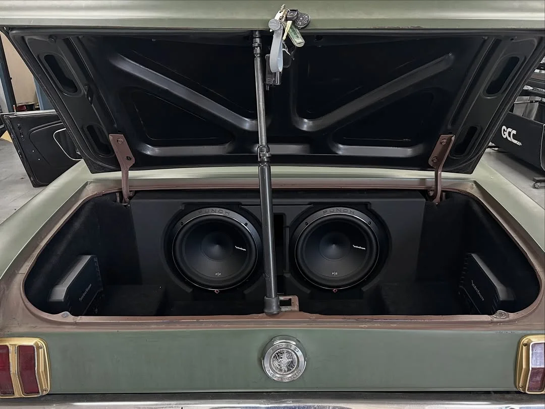 Dual Subwoofer Build in a Classic